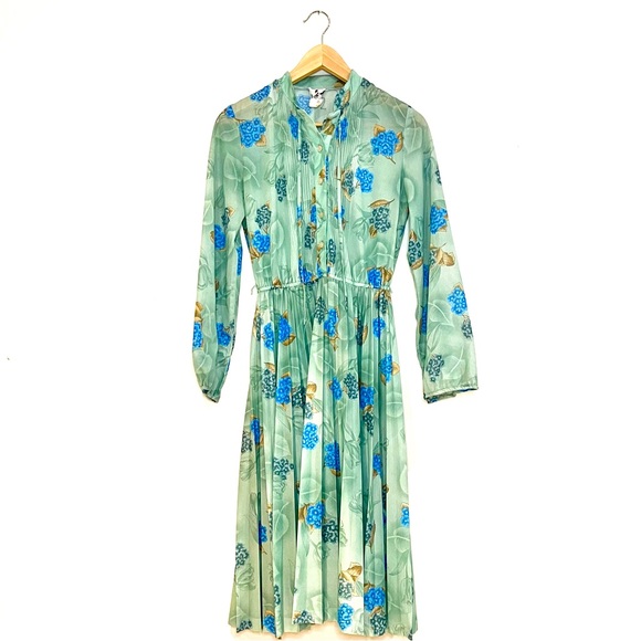 vintage Cinda green and blue long sleeve dress with floral patterns. - Picture 1 of 8